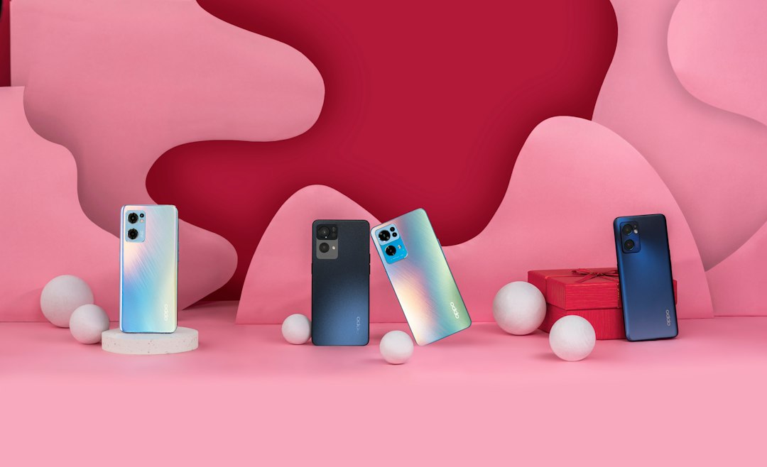 A group of cell phones sitting next to each other