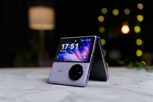 A cell phone sitting on top of a table